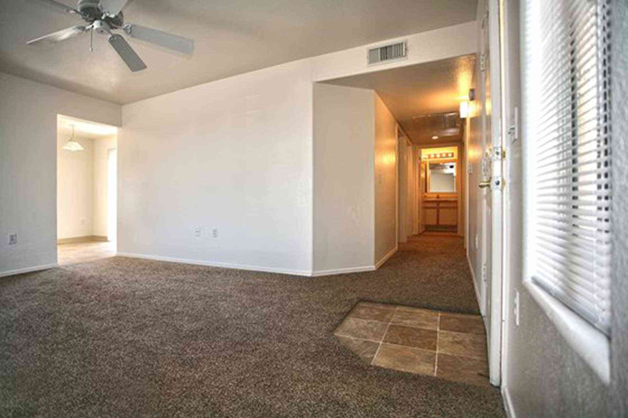 livingroom to hallway